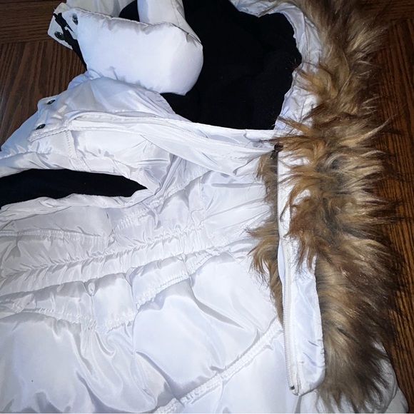 Canada Weather Gear  White Hooded Puffer Vest Faux Fur Trim Zip & Snap Size XL - Picture 9 of 16